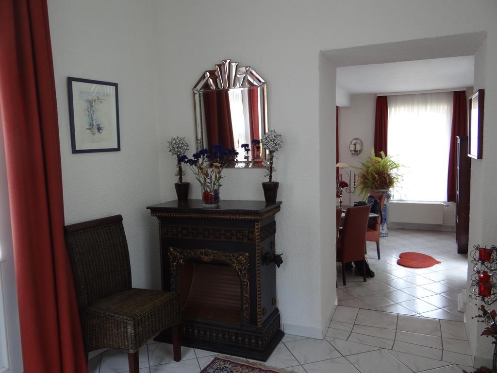 Chateau Mesny Gite Au Fil Des Pages Vic-sur-Seille المظهر الخارجي الصورة